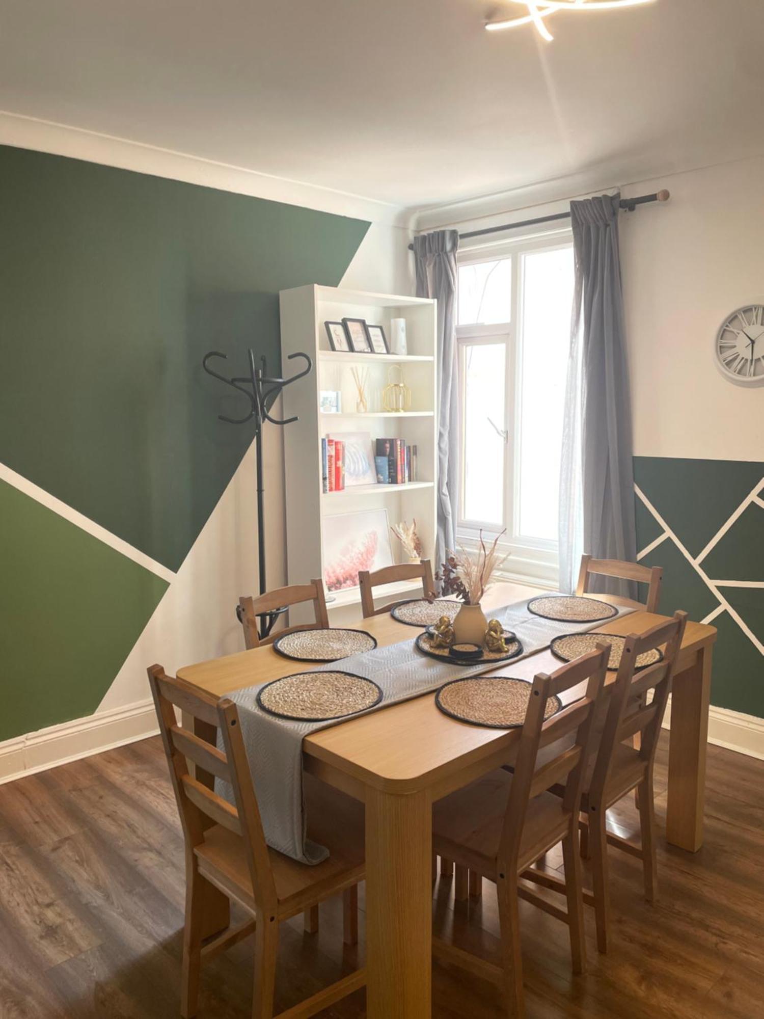Home Sweet Home In Rg1 With Free Parking Reading Esterno foto