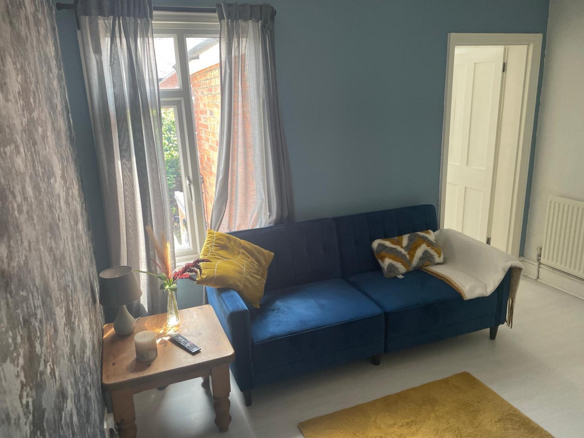 Home Sweet Home In Rg1 With Free Parking Reading Esterno foto